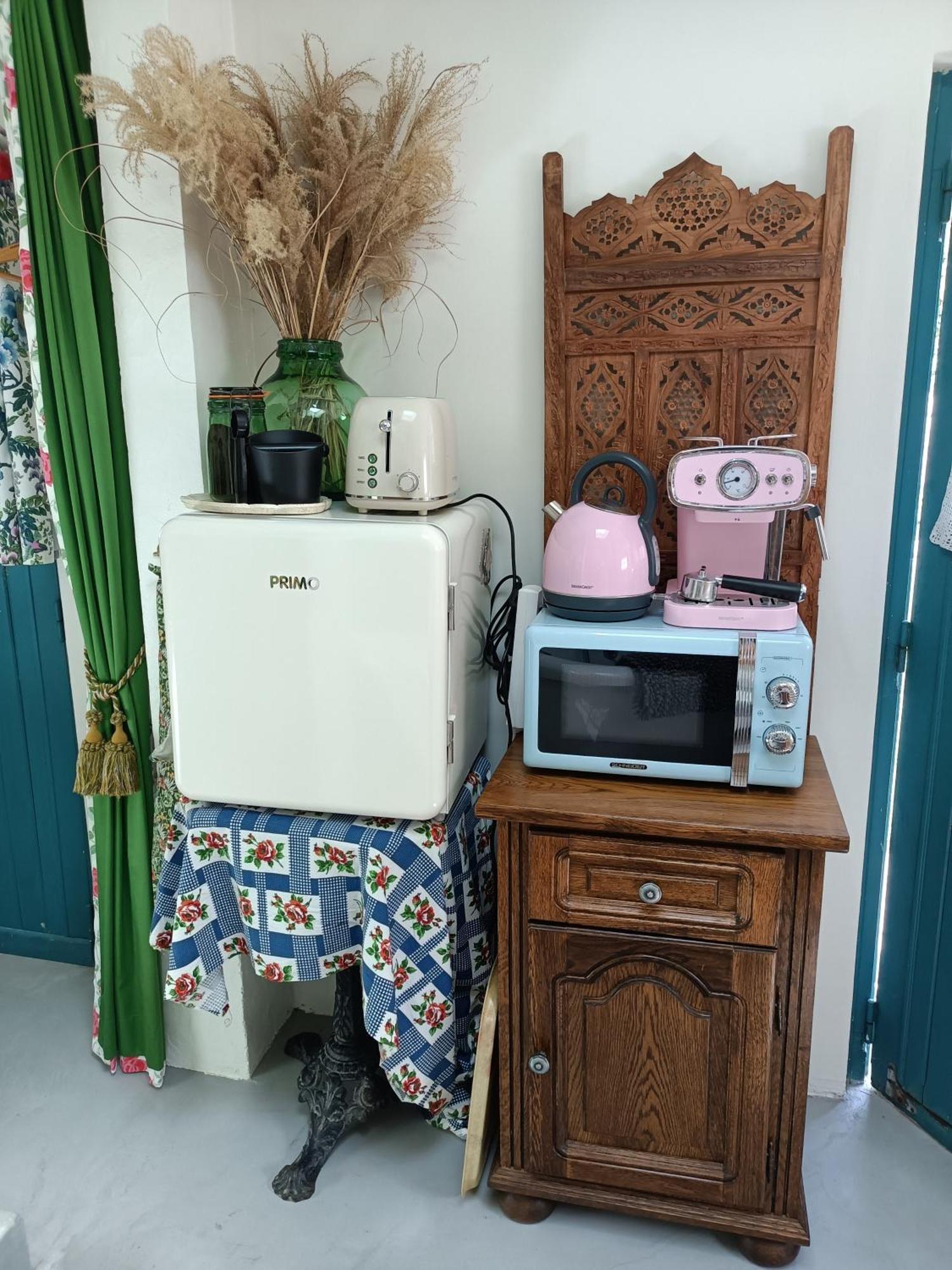 L'Atelier-Chambrette Dans Le Jardin Avec Salle De Bains, Sans Cuisine Trôo Rum bild